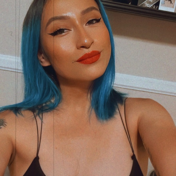 Meet your Posher, Karla - Picture 1 of 1